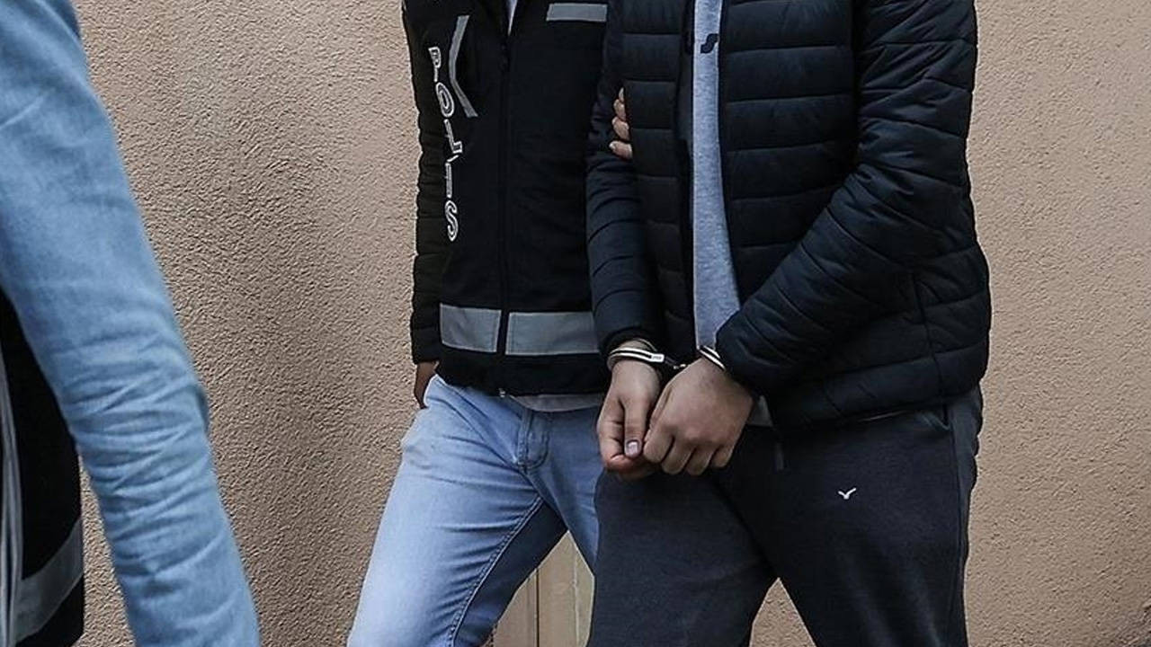 fetonun-sinav-hirsizligina-operasyon-askeri-lise-sorularini-calan-7-kisiye-gozalti-xDyjbZdt
